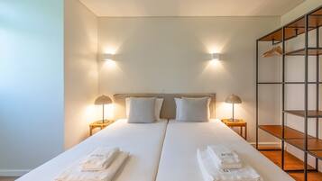 1 bedroom, internet, bed sheets