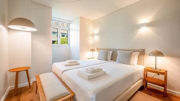 1 bedroom, internet, bed sheets