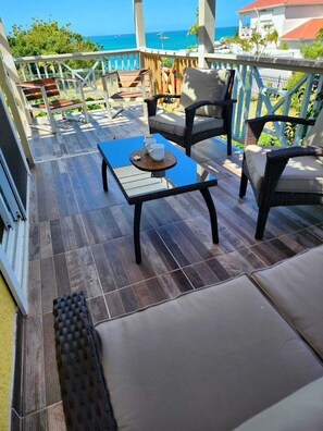 Property grounds - Yellow Maison, Romantic Caribbean Getaway (Saint John's)