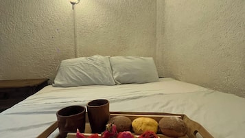 Comfort Room | In-room dining