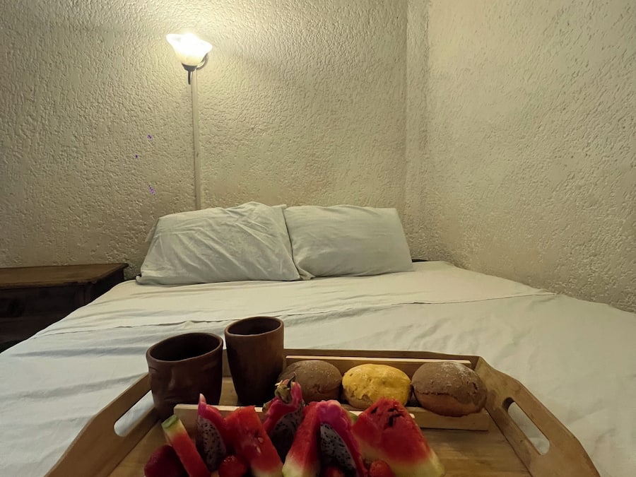 Comfort Room | In-room dining