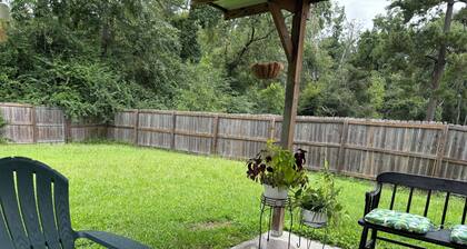 Entire home 3 bed, 2 bath. Near FORT GORDON, great location for The MASTERS.