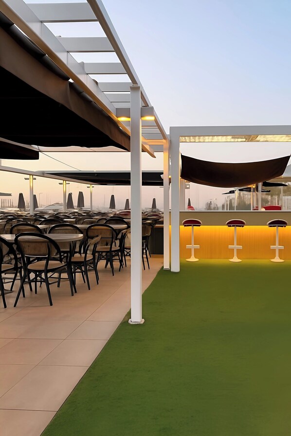 Sundeck