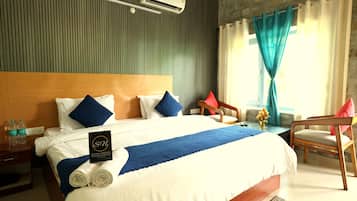 Double Room, Pool View | Free WiFi