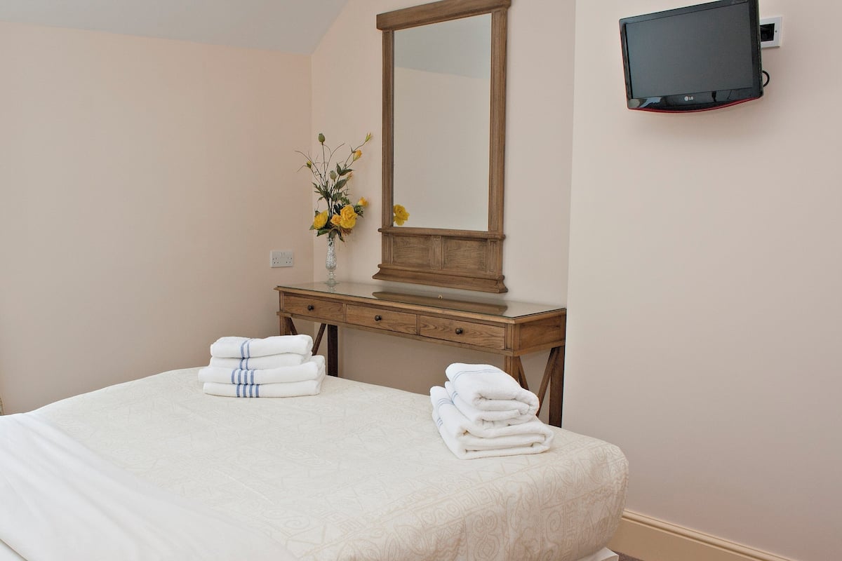 Standard Cottage, Multiple Beds, Non Smoking, Kitchen (View)