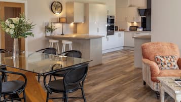 Apartament estàndard, 2 llits dobles, cuina (View) | Sala d'estar