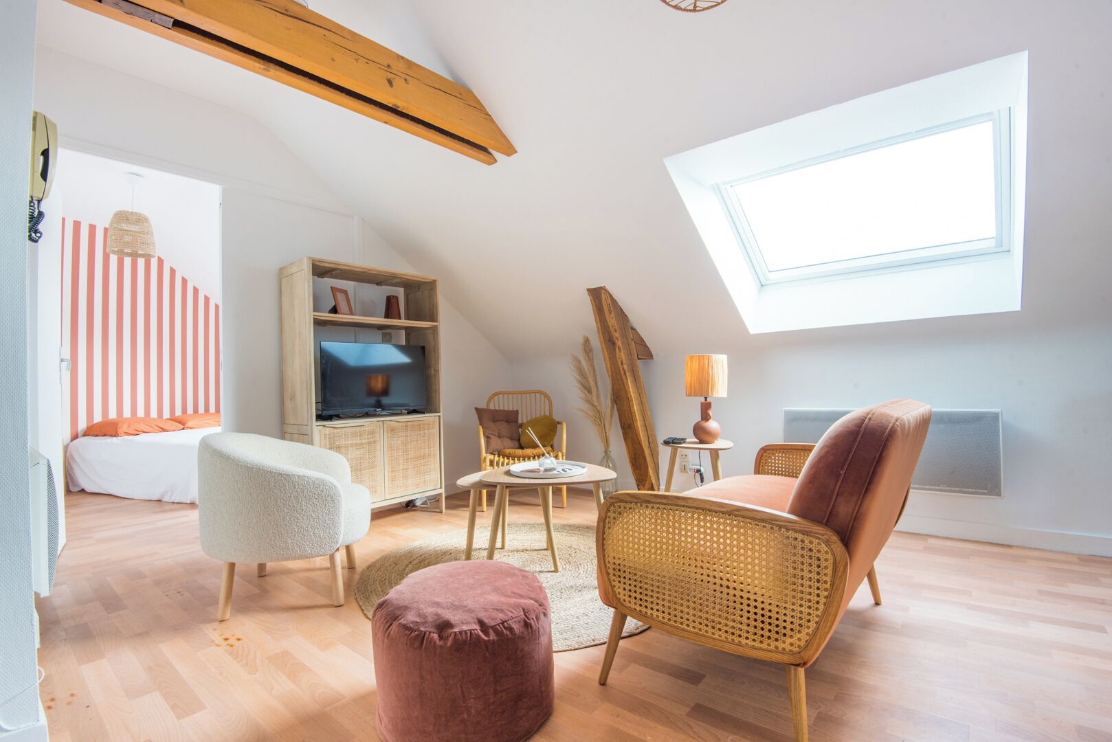 2 slaapkamers, een strijkplank/strijkijzer, gratis wifi, beddengoed