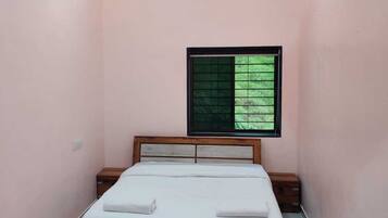 6 makuuhuonetta, Wi-Fi, vuodevaatteet