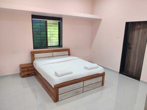 6 Schlafzimmer, WLAN, Bettwäsche