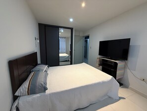1 bedroom, internet, bed sheets