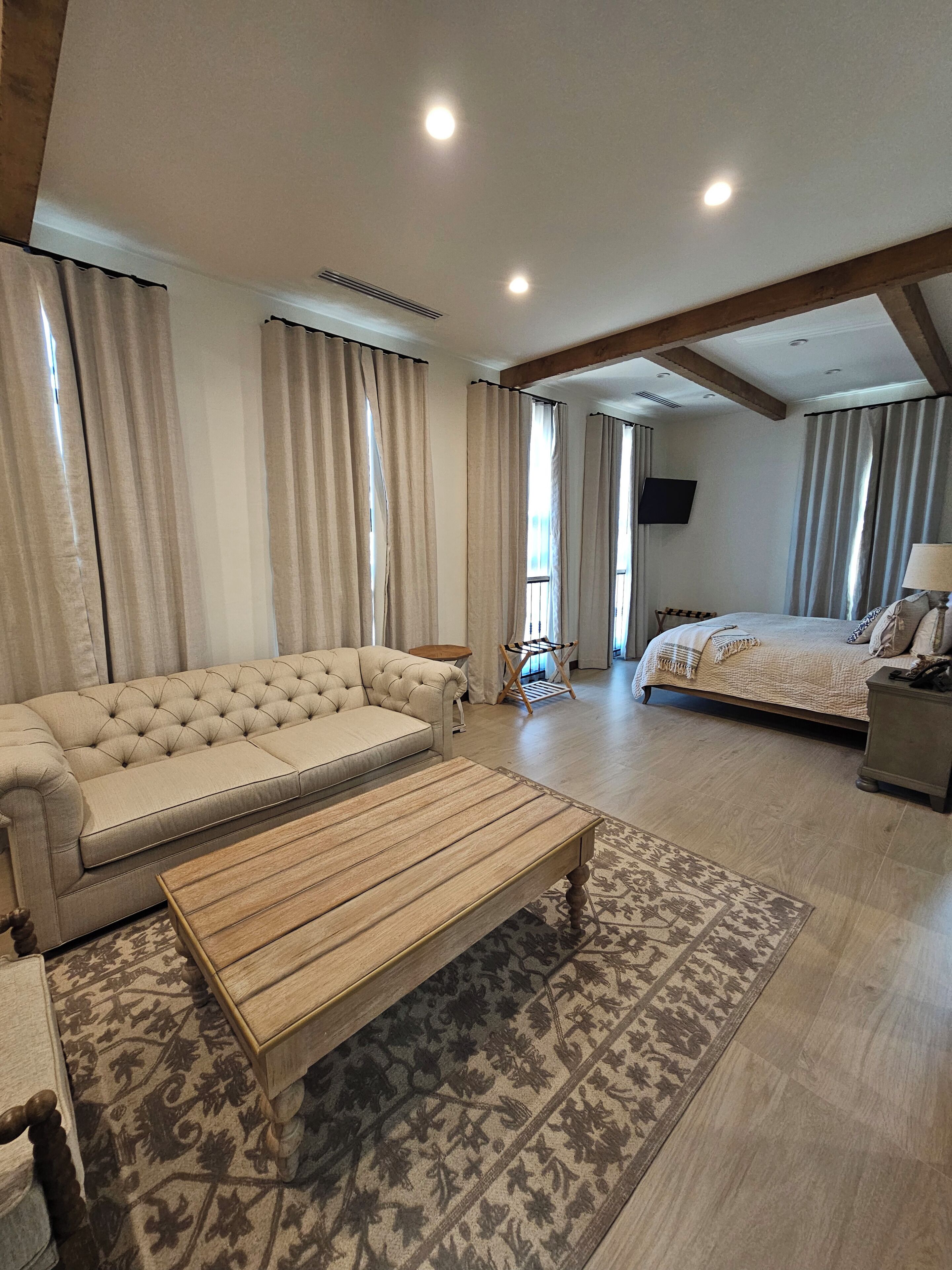 Ropa de cama de alta calidad y tabla de planchar con plancha 