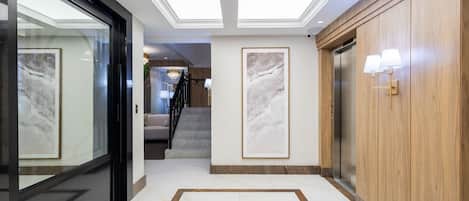 Basic Apartment | Interior