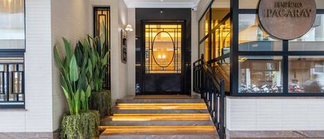 Basic Apartment | Exterior detail