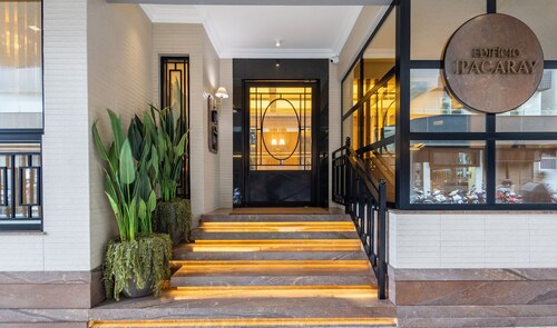 Apt w/ Balcony and Oceanfront View in BC - Ipc0901