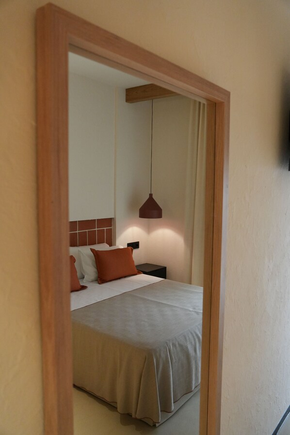 Classic Double Room Single Use, Balcony