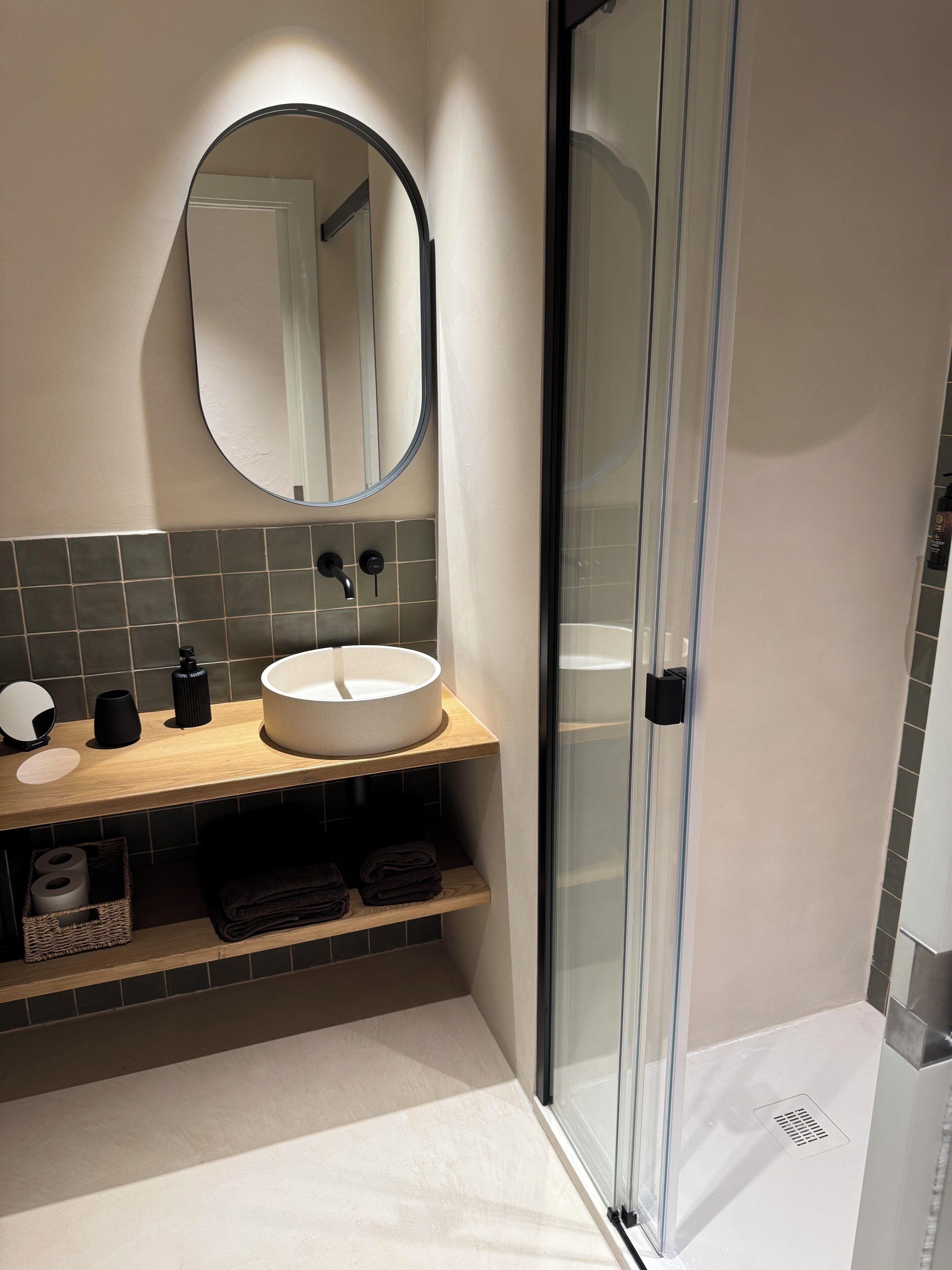 Gratis toiletartikler, håndklæder, Sæbe, Shampoo