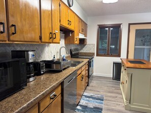 Microwave, oven, stovetop, dishwasher