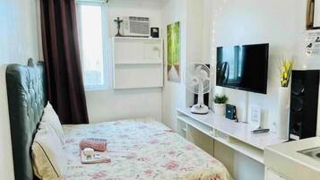 1 bedroom, iron/ironing board, WiFi, bed sheets