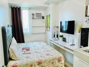 1 bedroom, iron/ironing board, WiFi, bed sheets