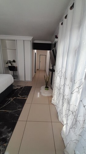 This is a family friendly residential house in welcoming Pretoria.
