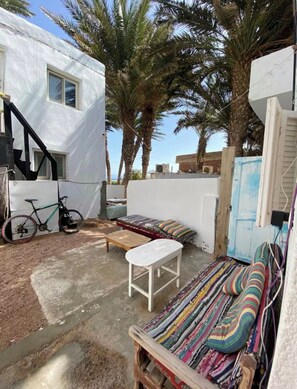 Terrace/patio - sea front 2-bedroom apartment in Asslah. (Dahab)