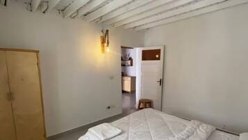 2 quartos, Wi-Fi de cortesia, roupa de cama