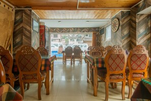 Restaurant - kashmir house (Anantnag)