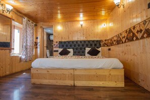 Laptop workspace, free WiFi - kashmir house (Anantnag)