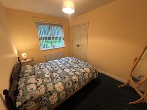 3 Schlafzimmer, Bügeleisen/Bügelbrett, WLAN, Bettwäsche