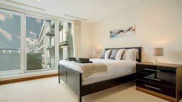 3 Schlafzimmer, BĂŒgeleisen/BĂŒgelbrett, WLAN, BettwĂ€sche