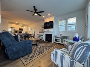 Smart-TV, Kamin, Tischfußball