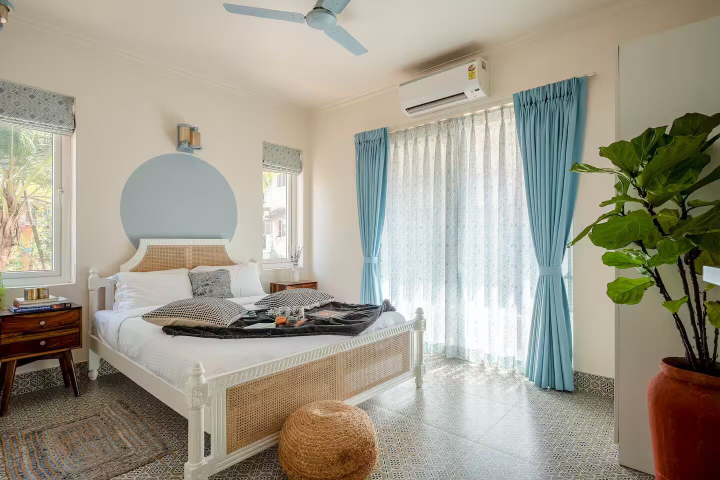 Premium bedding, blackout curtains, iron/ironing board