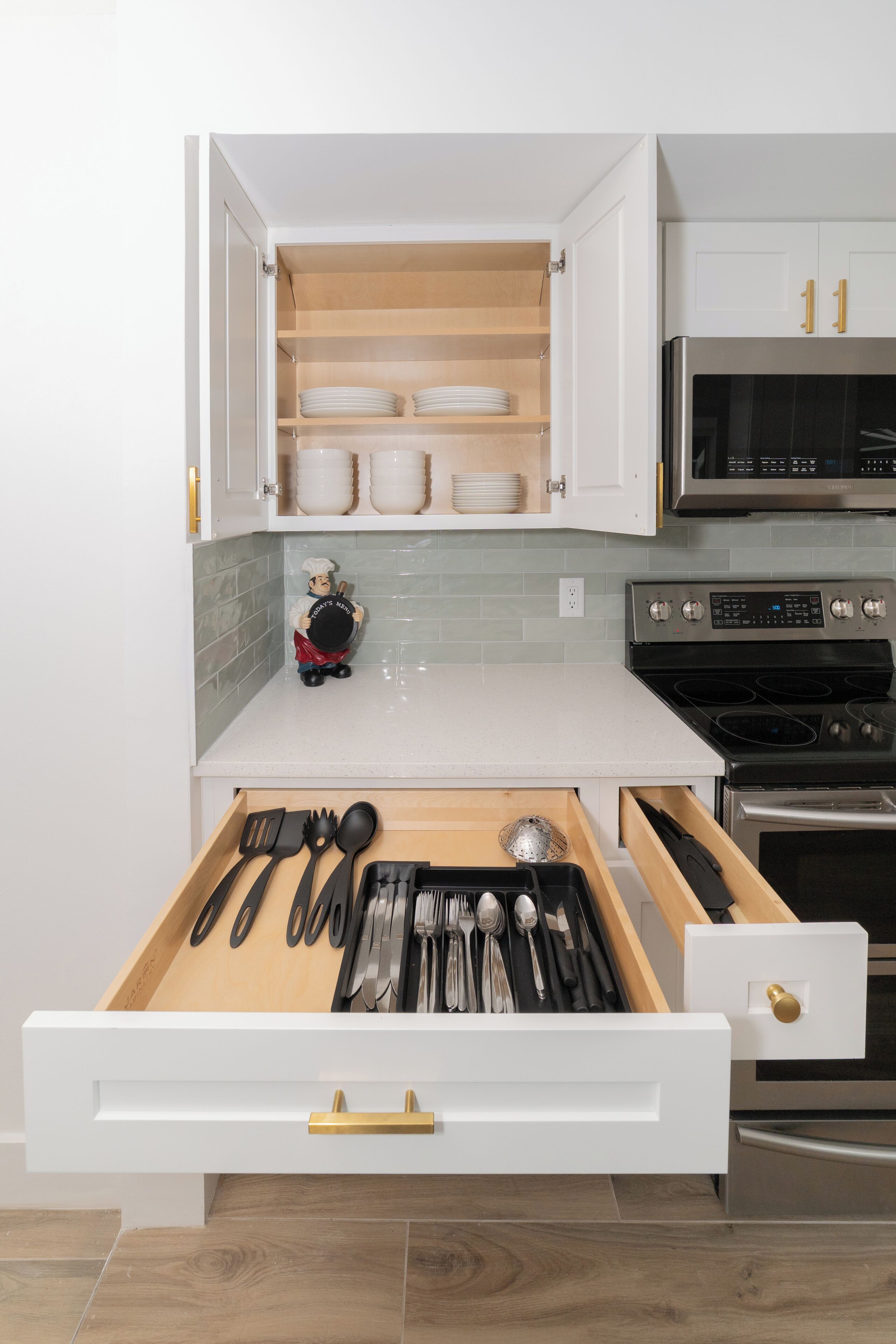 Microwave, oven, stovetop, dishwasher