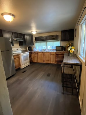 Microwave, oven, stovetop, dishwasher