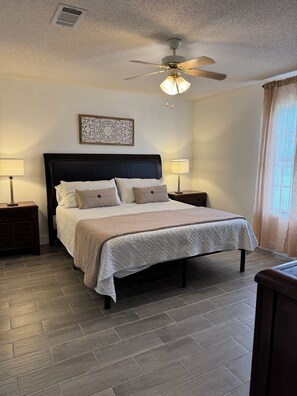 3 bedrooms, iron/ironing board, Internet, bed sheets