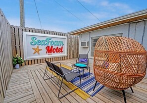 Terrace/patio - Relax & Unwind | Sea Foam (Panama City)