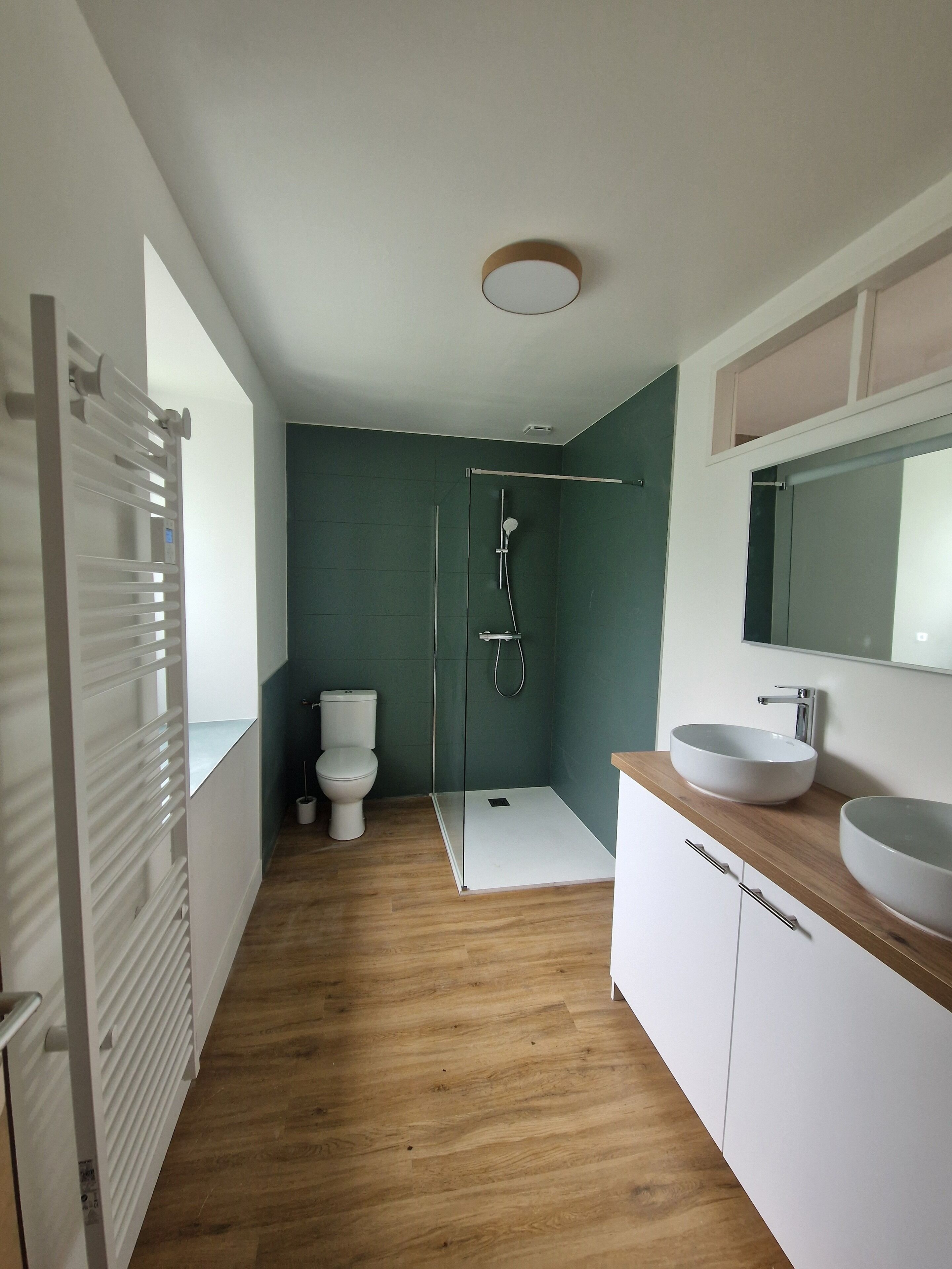Shower, hair dryer, towels, toilet paper