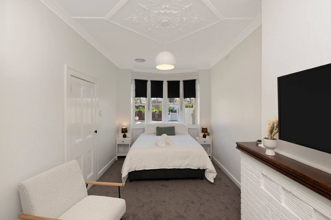 3 bedrooms, desk, iron/ironing board, WiFi