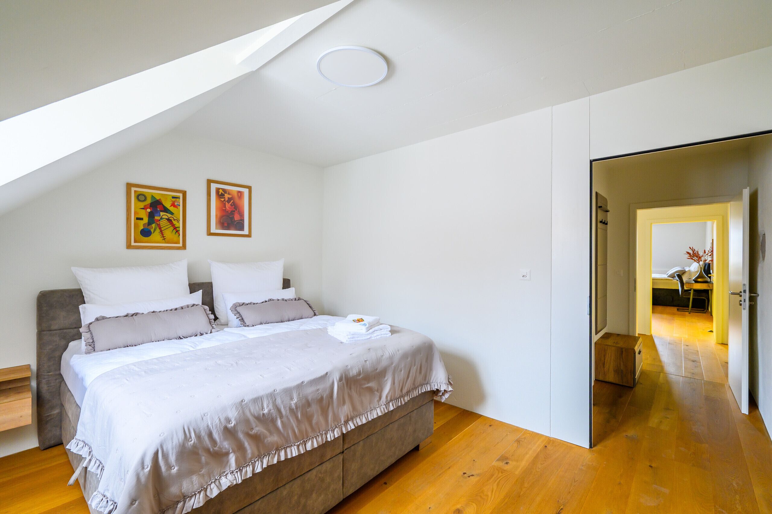 2 bedrooms, iron/ironing board, free WiFi, bed sheets