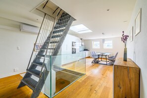 Interior - Casa Rheinblick - Apartment D - 3BR Penthouse with Rooftop Terrace (Basel)