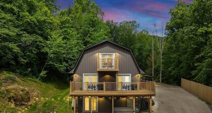 Serenity Retreat| Pickleball/ Hot Tub/ Sleeps 12+