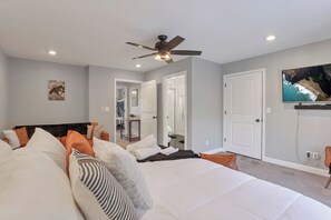 4 bedrooms, iron/ironing board, free WiFi, bed sheets