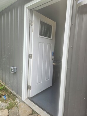 Exterior detail - Wonderful Brand New 3-bedroom house Dale Hollow Lake Byrdstown, Sherwood Shores (Byrdstown)