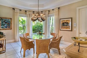 Dining - Enchanting 3-bedroom house in Sanibel with Pool (Sanibel)