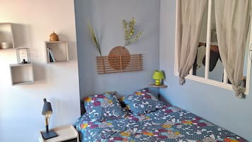 1 quarto, acesso à internet, roupa de cama