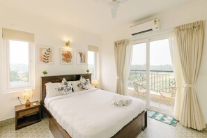 Căn hộ Superior, quang cảnh hồ bơi | Bộ trải giường bằng vải cotton Ai Cập, bộ đồ giường cao cấp