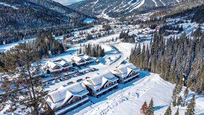 Exterior - Switchback Creek Condo 4 (Sun Peaks)