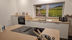 Geladeira, fogão, cooktop, lava-louças