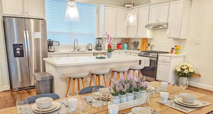 TMC 3-Story Townhome FREE EV Charge