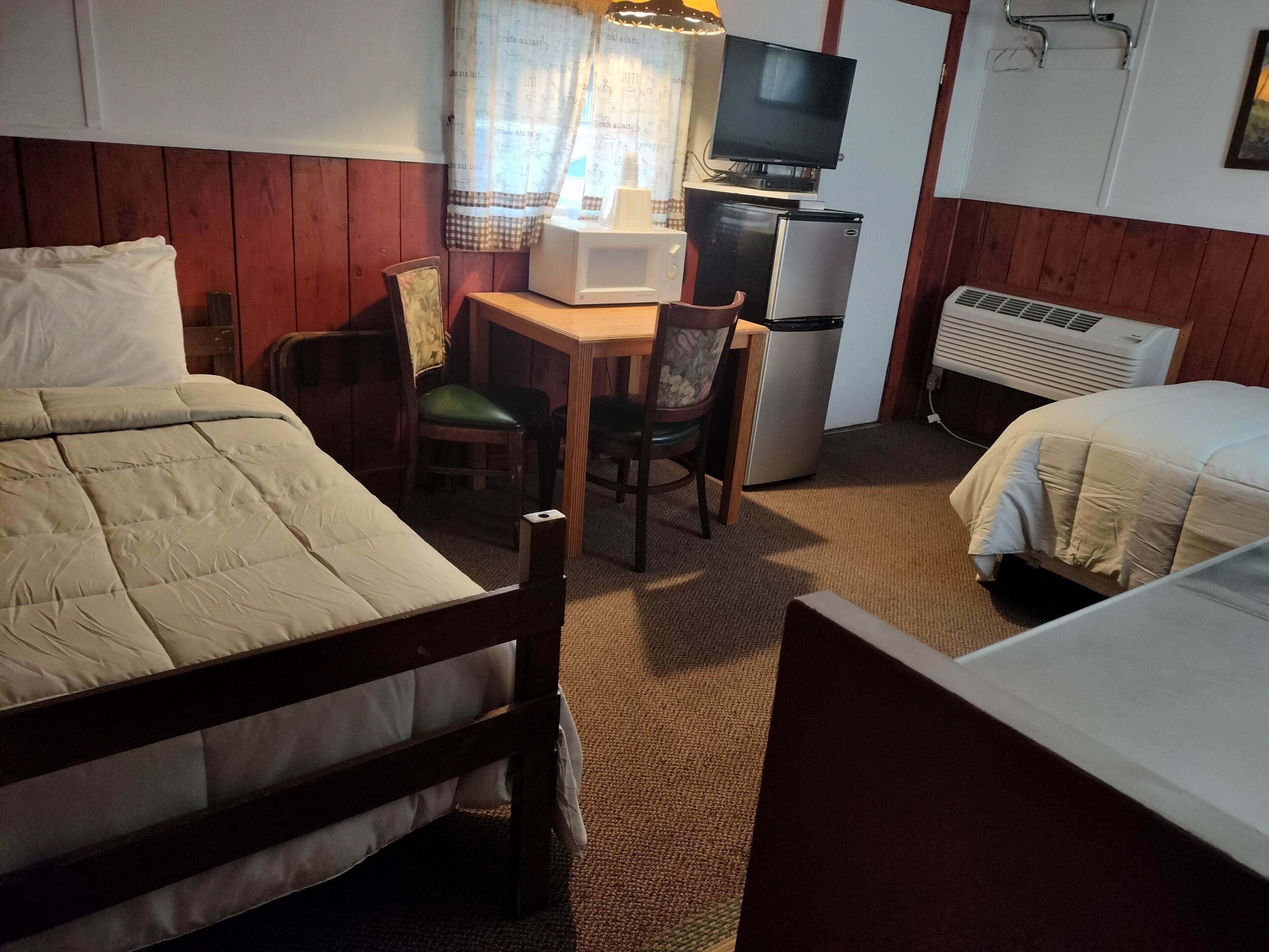 Single Room | Free WiFi, bed sheets